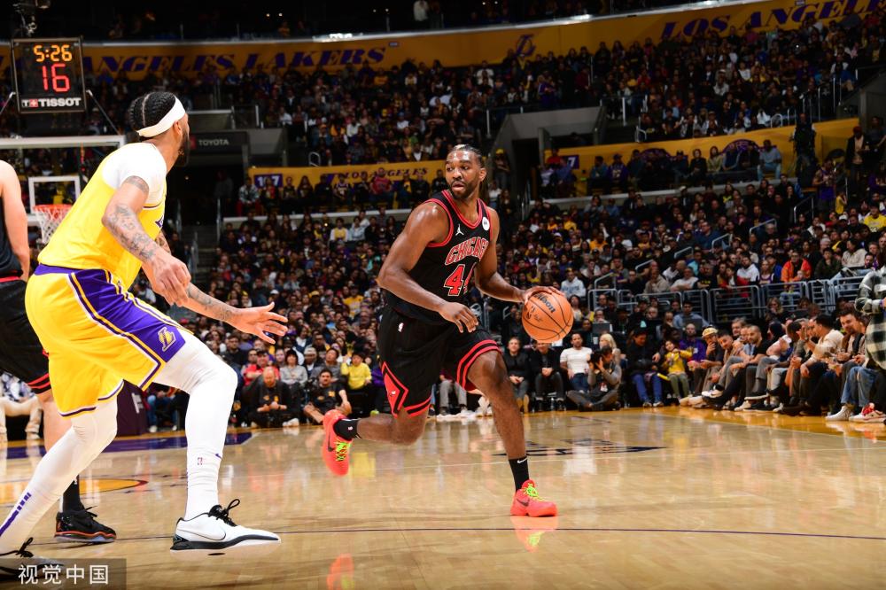 是篮球与娱 是篮球与娱