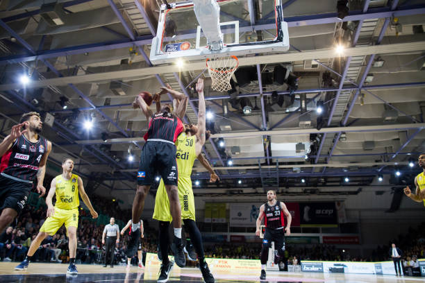 利物浦维持 利物浦维持