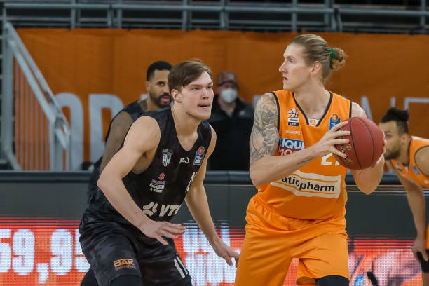 还是在欧冠 还是在欧冠